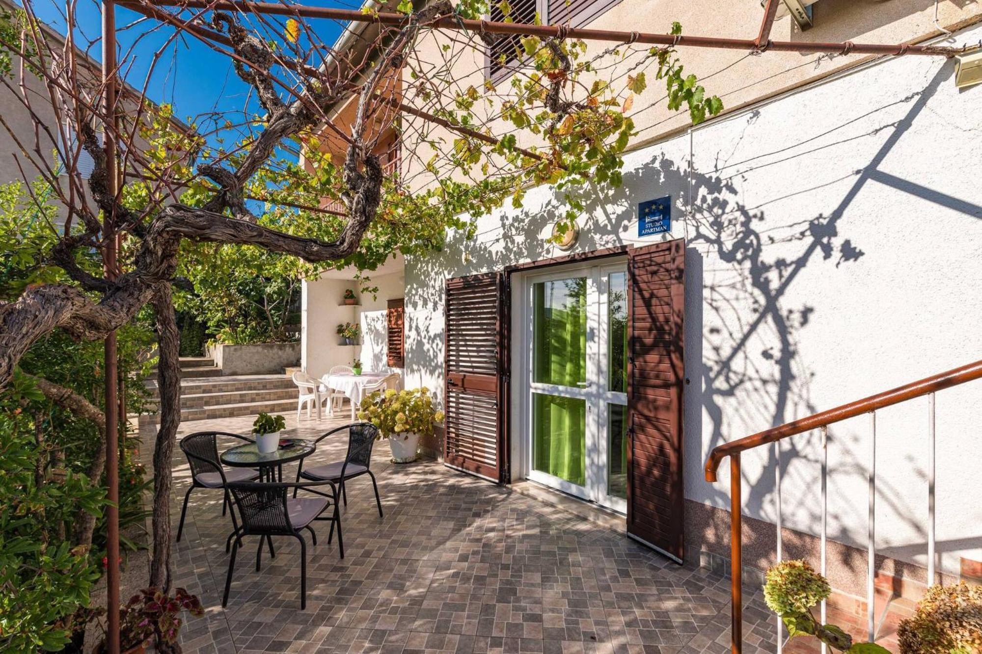 Studio Apartment Sekula Šibenik Екстериор снимка